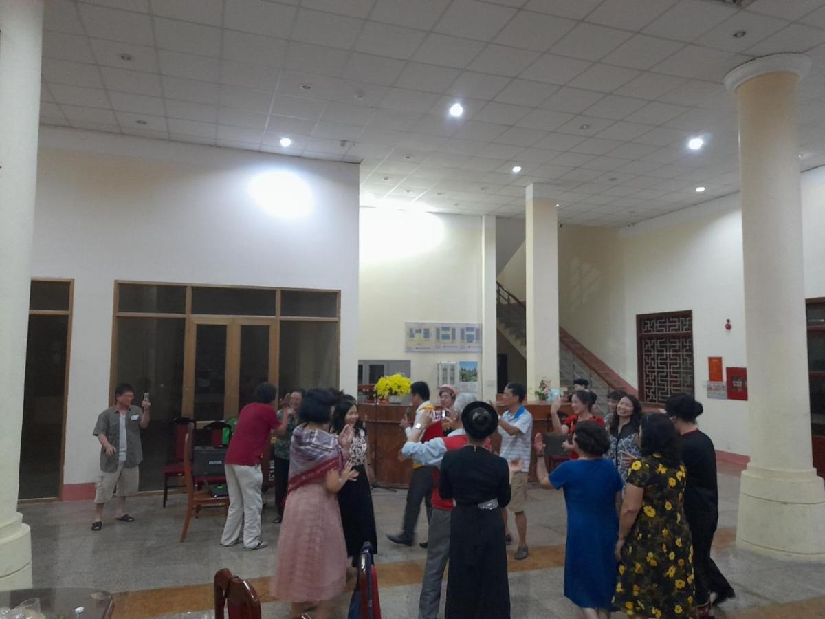 Khach San Vuon Quoc Gia Ba Be Hotel Bac Kan Bagian luar foto