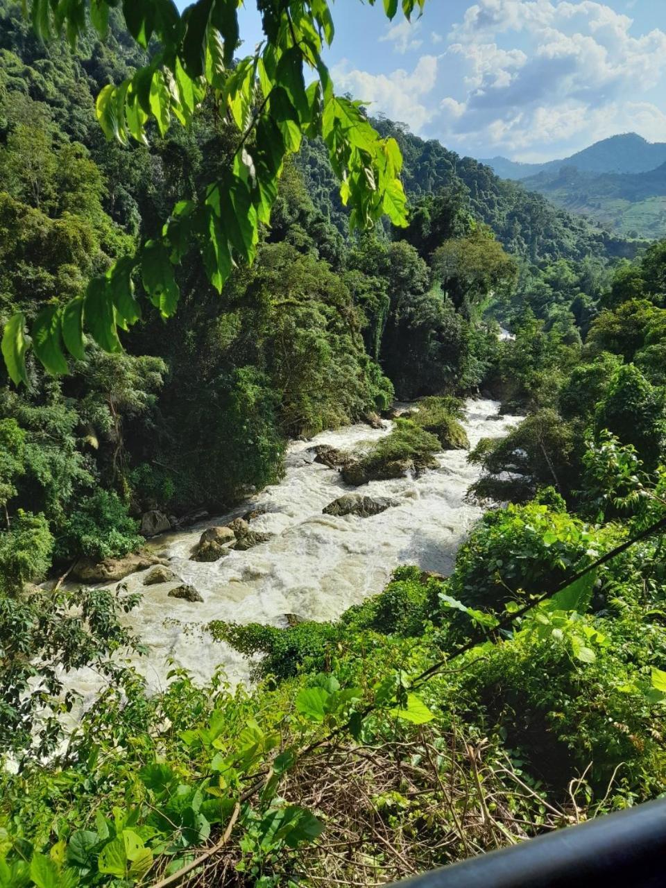Khach San Vuon Quoc Gia Ba Be Hotel Bac Kan Bagian luar foto